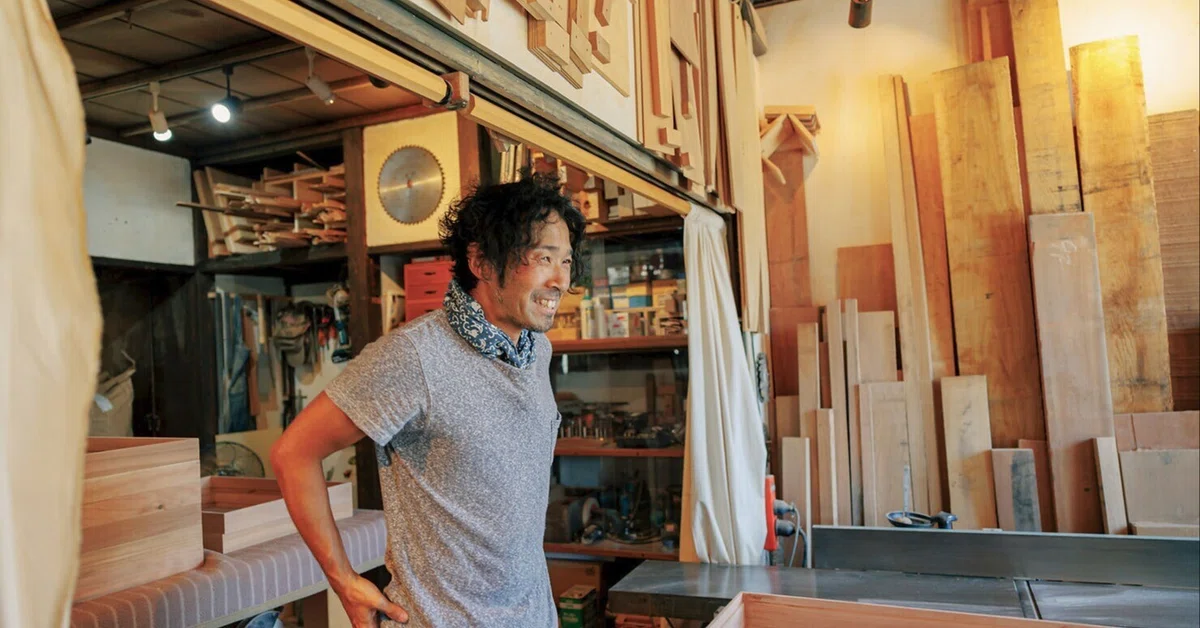 レトロな大工のフルセット （新築住宅の間接照明（建築化照明