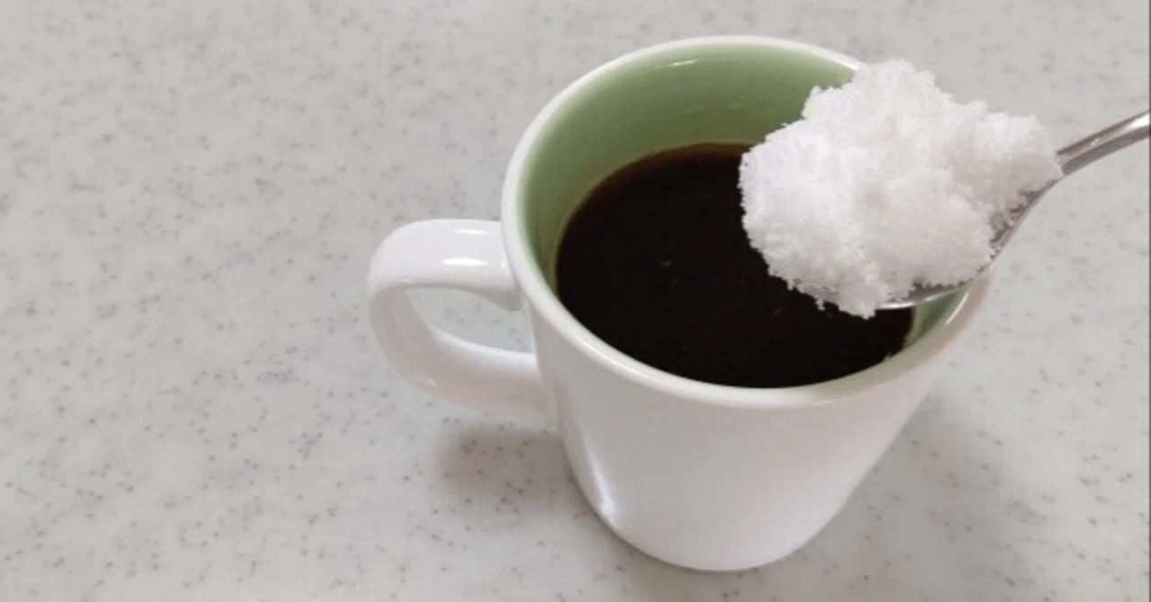 缶 コーヒー 砂糖 量