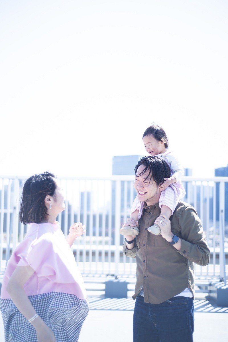 ファミリーヌード集合画像 脱いでみた。』の花盛友里さんにマタニティフォトを撮ってもらった話｜azusa