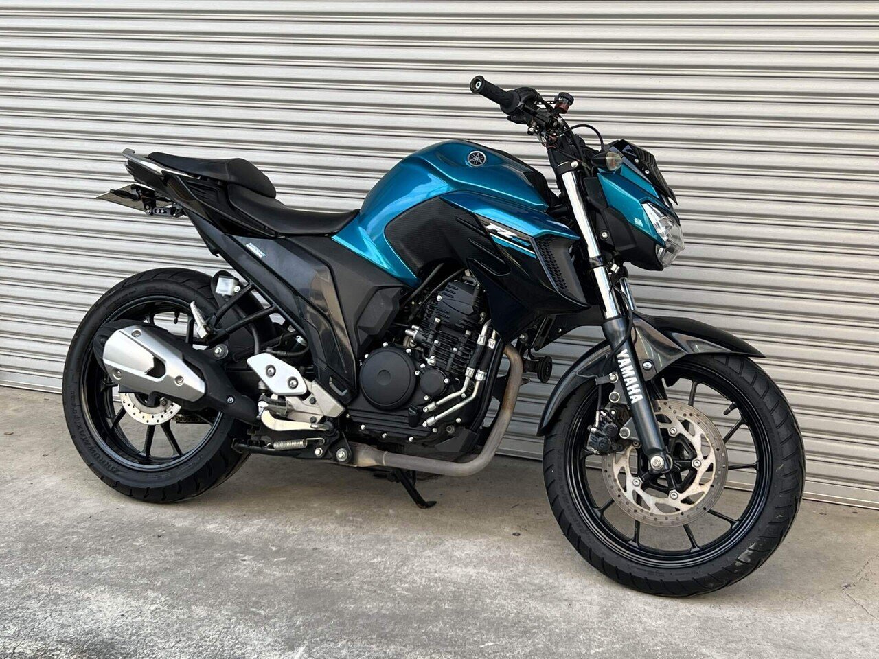 ヤマハFZ25タンクカバー ブラック YAMAHA 純正 FZ25/FAZER25/FZS25 タンクカバー [上部] #B97