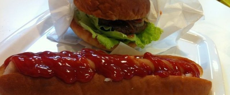 出張メシ011　行列のできないハンバーガー店 in 京都　京都市醍醐　フレンチドッグ　ハンバーガー480円