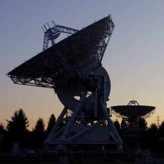 探検された天の世界 - Celestial Worlds Explored