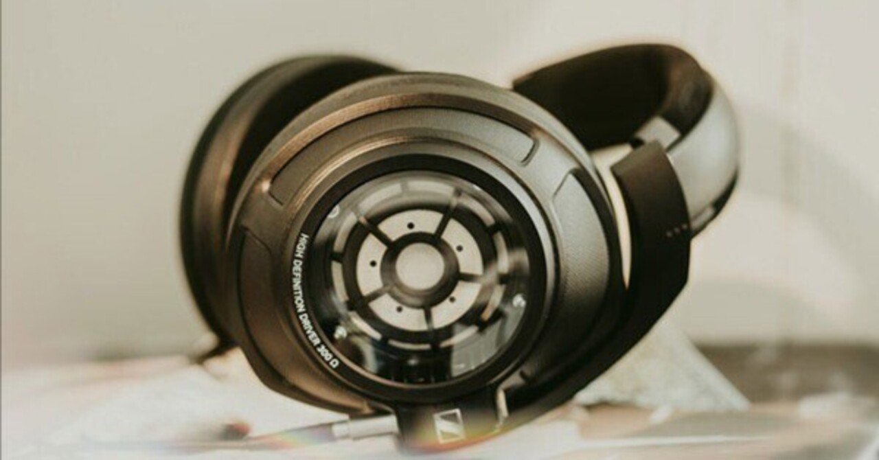 パワフルでエネルギッシュな密閉型フラッグシップ SENNHEISER HD820