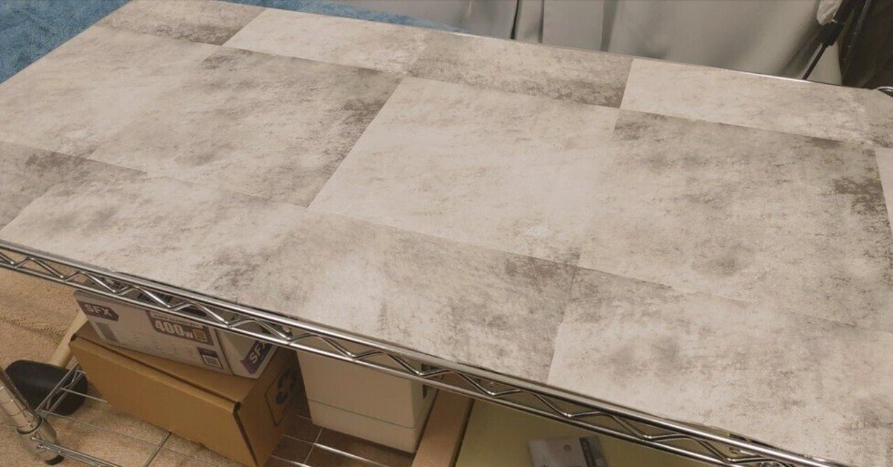 メタルラックの棚板シートをセリアの販売品で自作｜tak