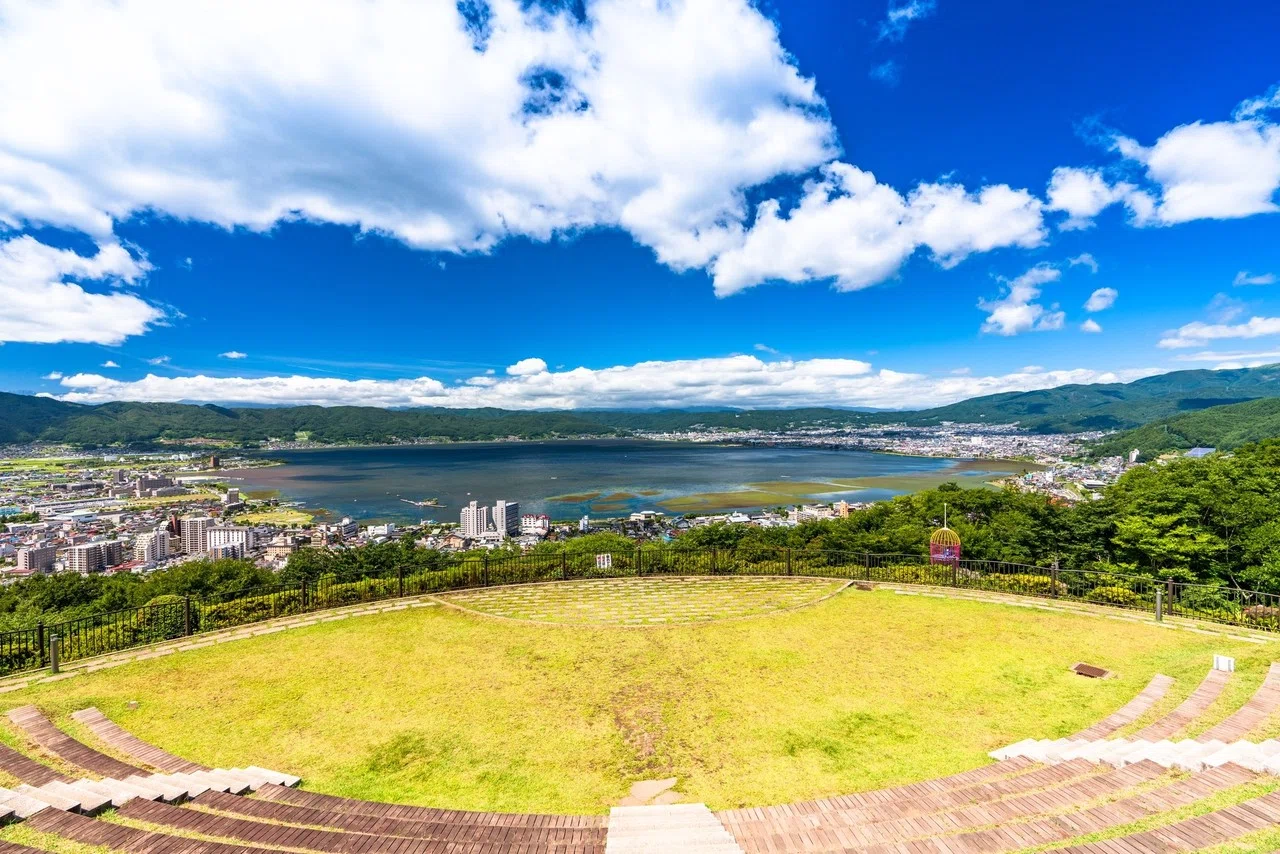 君の名は の聖地として火がついた諏訪湖に続け ミヤヒロ 地方展開をなめらかに Note 君の名は の聖地として火がついた諏訪湖に続け ミヤヒロ 地方展開をなめらかに Note
