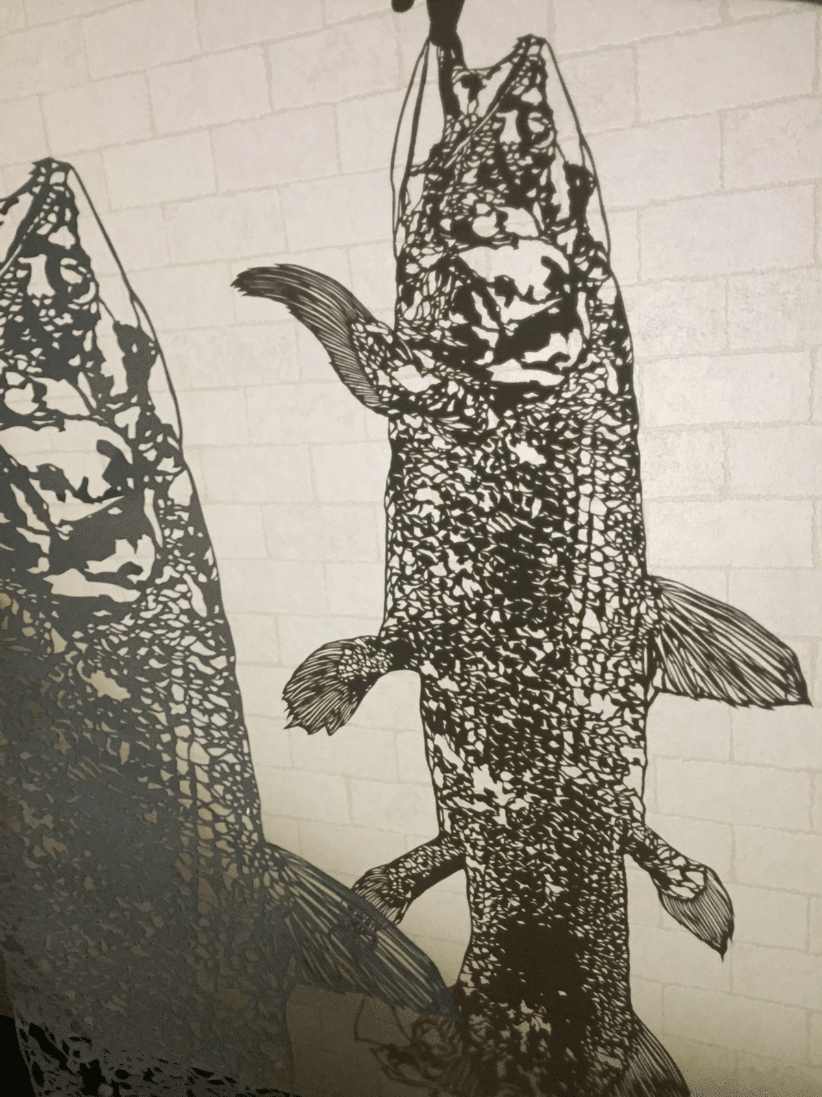 切り絵/ シーラカンス 夢をみる｜切り絵作家 ひら子