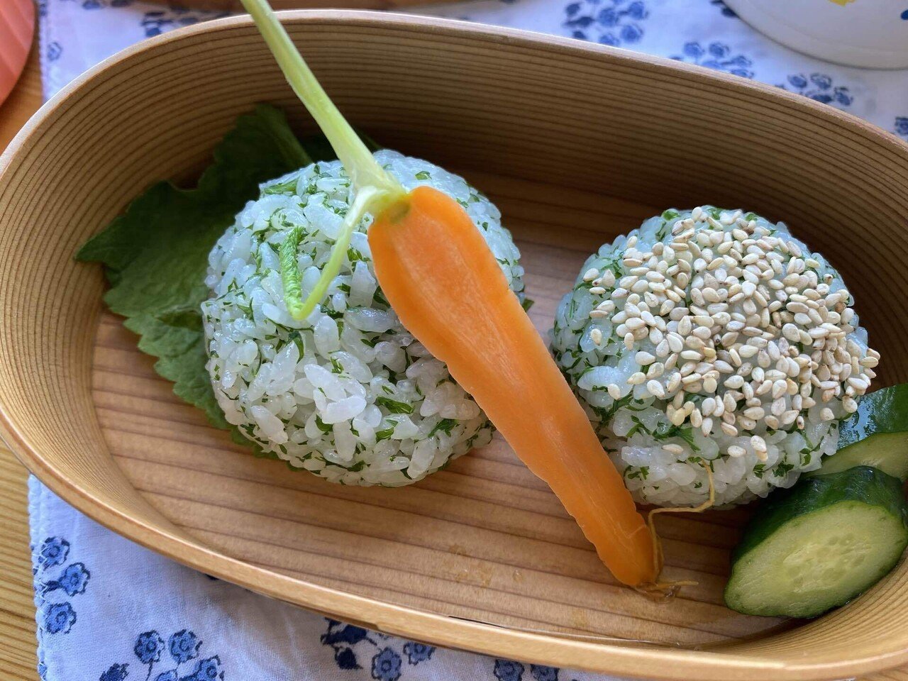 人参の葉っぱ🌿むすび🍙🥕｜Tomomi Tsuchiya