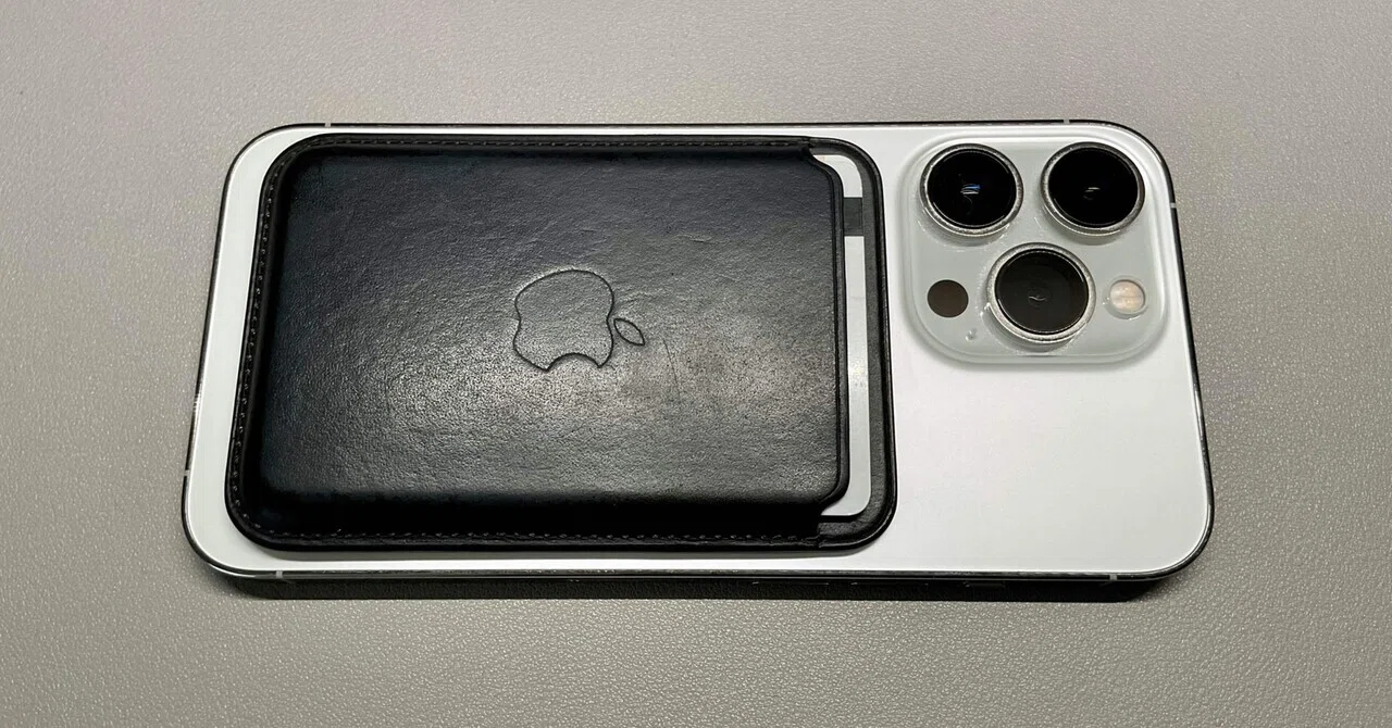 iPhone・iPadは裸で使う｜ケースなし運用で感じた良い点とリスク｜KK