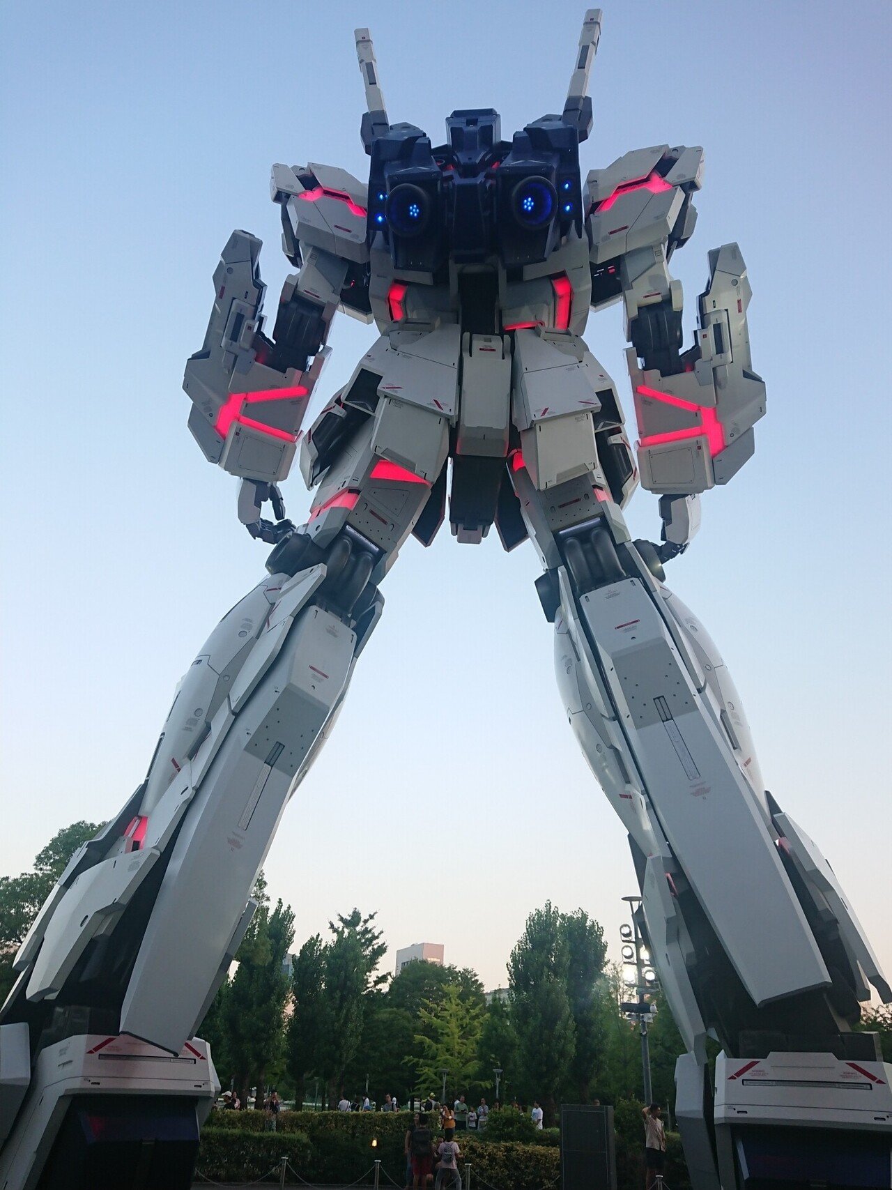 実物大ユニコーンガンダム立像 THE LIFE-SIZED UNICORN GUNDAM STATUE