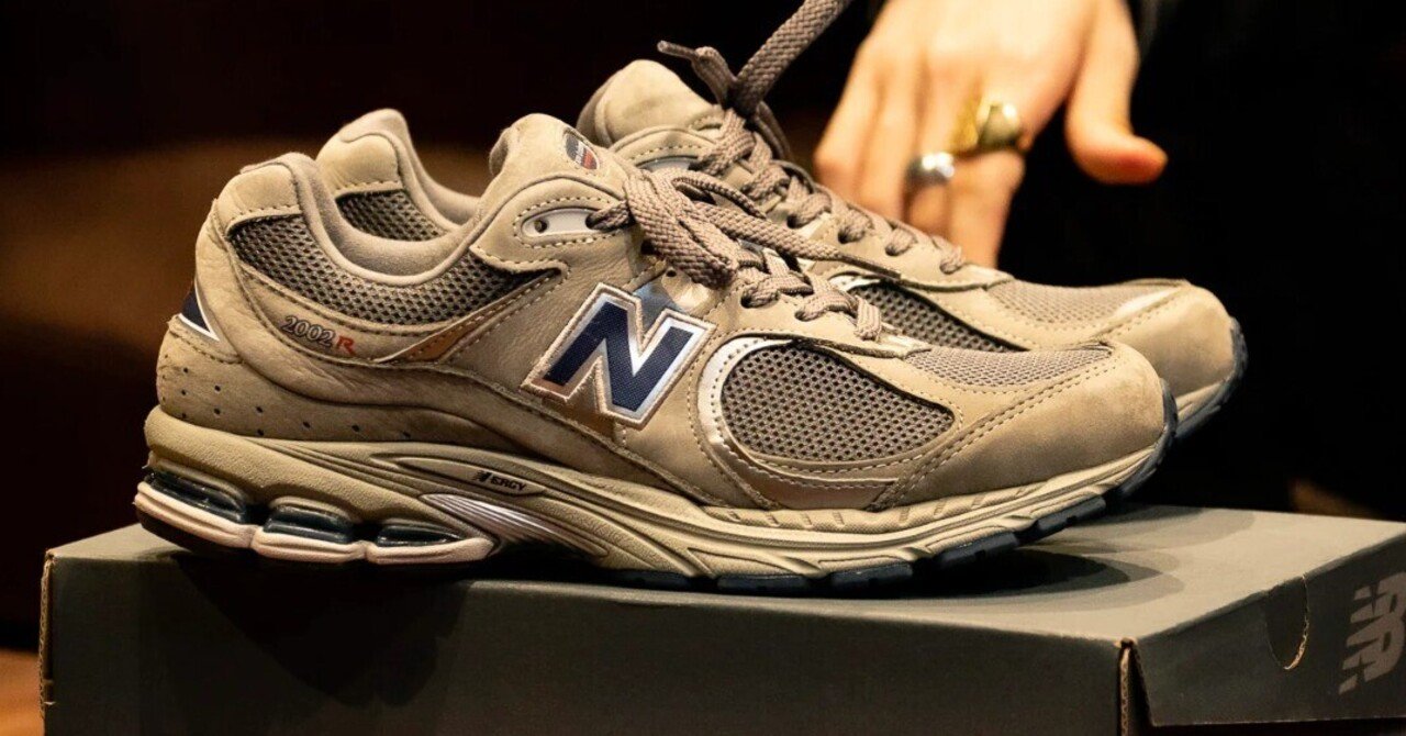 2002Rは傑作です】スニーカーはニューバランスが無難｜y n
