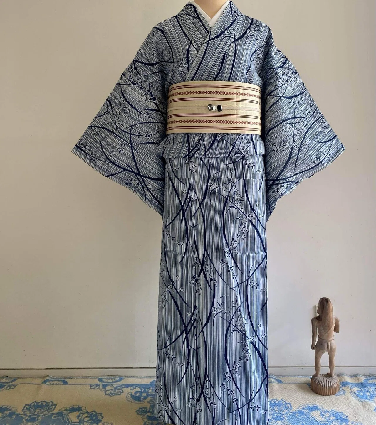 夏物 浴衣 ゆかた 紅梅 綿１００％ 綿紅梅 木綿 東京染 古代型染 濃紺 白 新古品 仕立て上がり 身丈168 裄66.5 Ｌサイズ みやがわ sb13979 浴衣 ゆかた 単品 ハイビスカス 撫子柄 赤 綿紅梅生地 : お宮参り着物