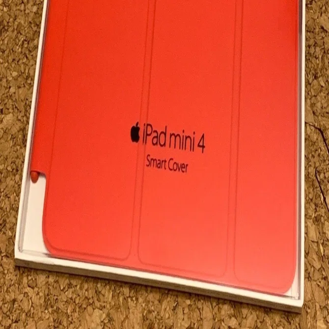 iPad mini 5 と 旧スマートカバー｜ねこさん