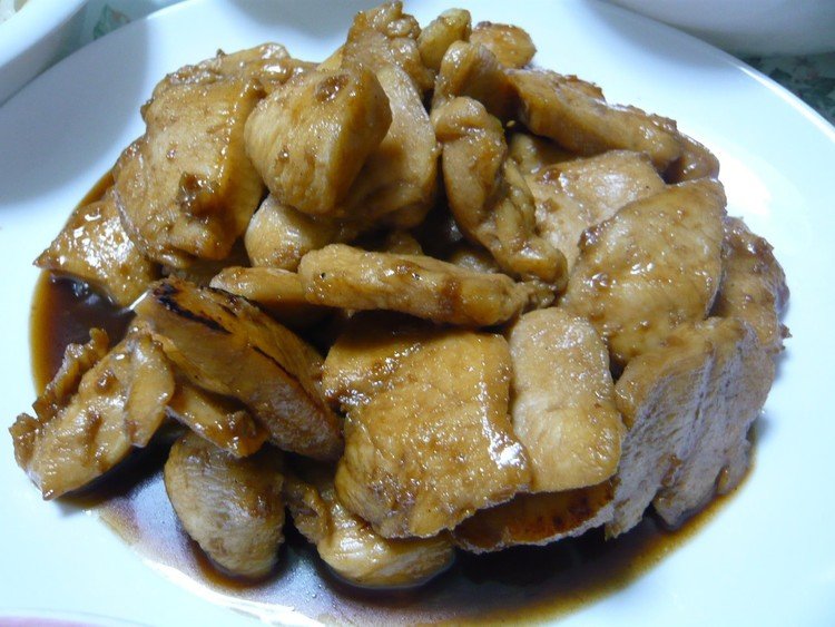 今日の晩御飯は鶏ムネ肉のソース炒め！！