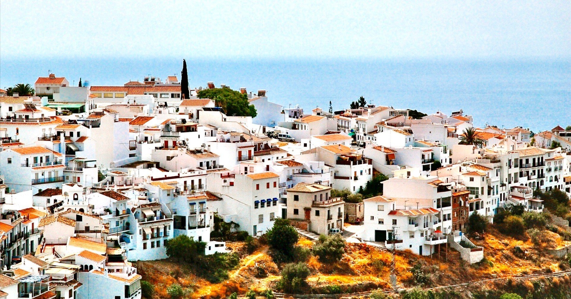 アンダルシアの白い村 （スペイン フリヒリアナ）｜solitude 普通の生活