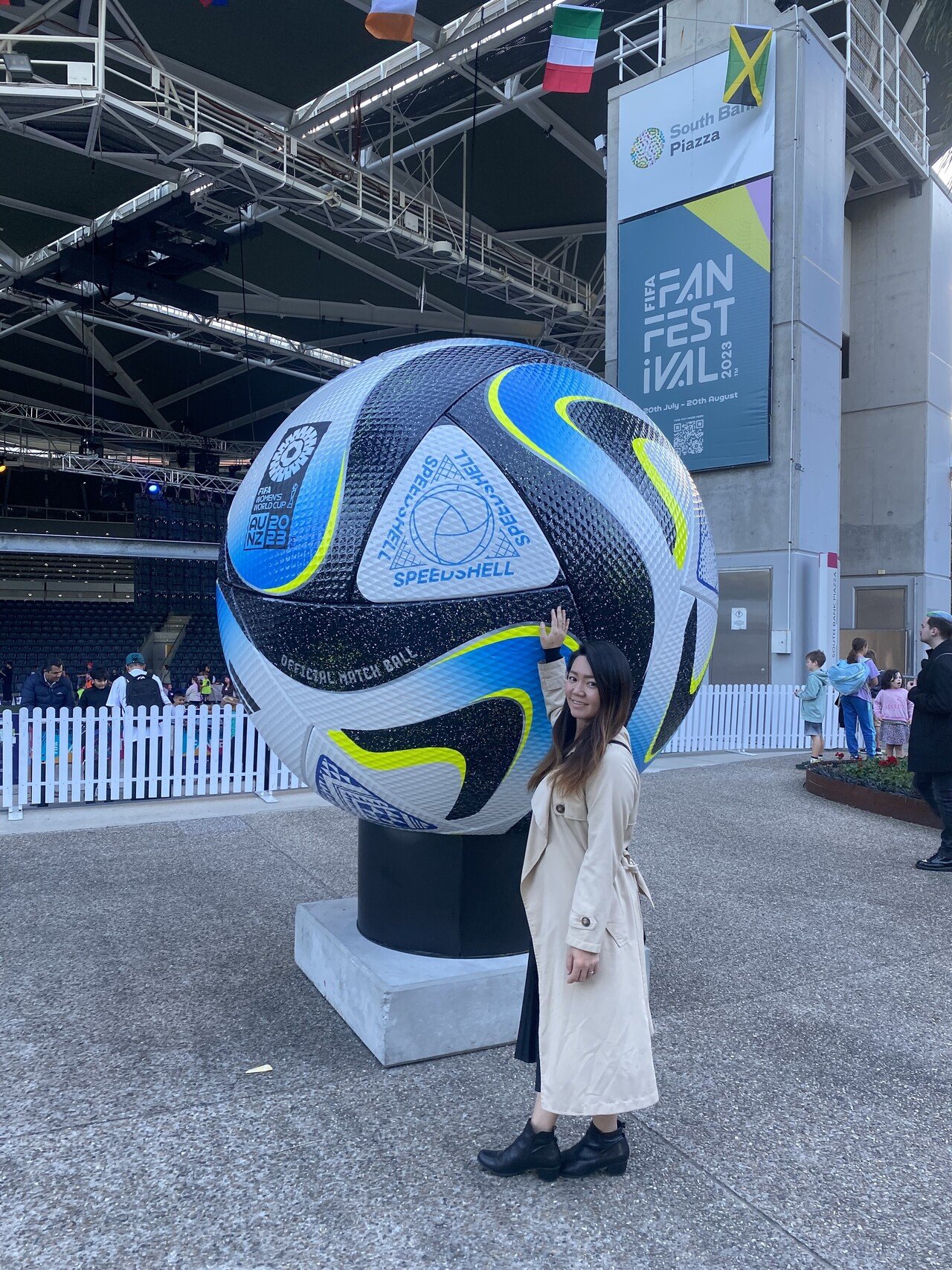 \おはようございます火曜日/ FIFA 女子サッカーワールドカップがブリスベンにて開催されています。今回、サンコープスタジアムに納品するお花の