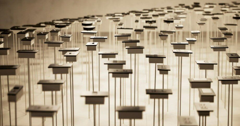 空間の「図と地」になる電気設備とは？～ブラックデザインシリーズ誕生