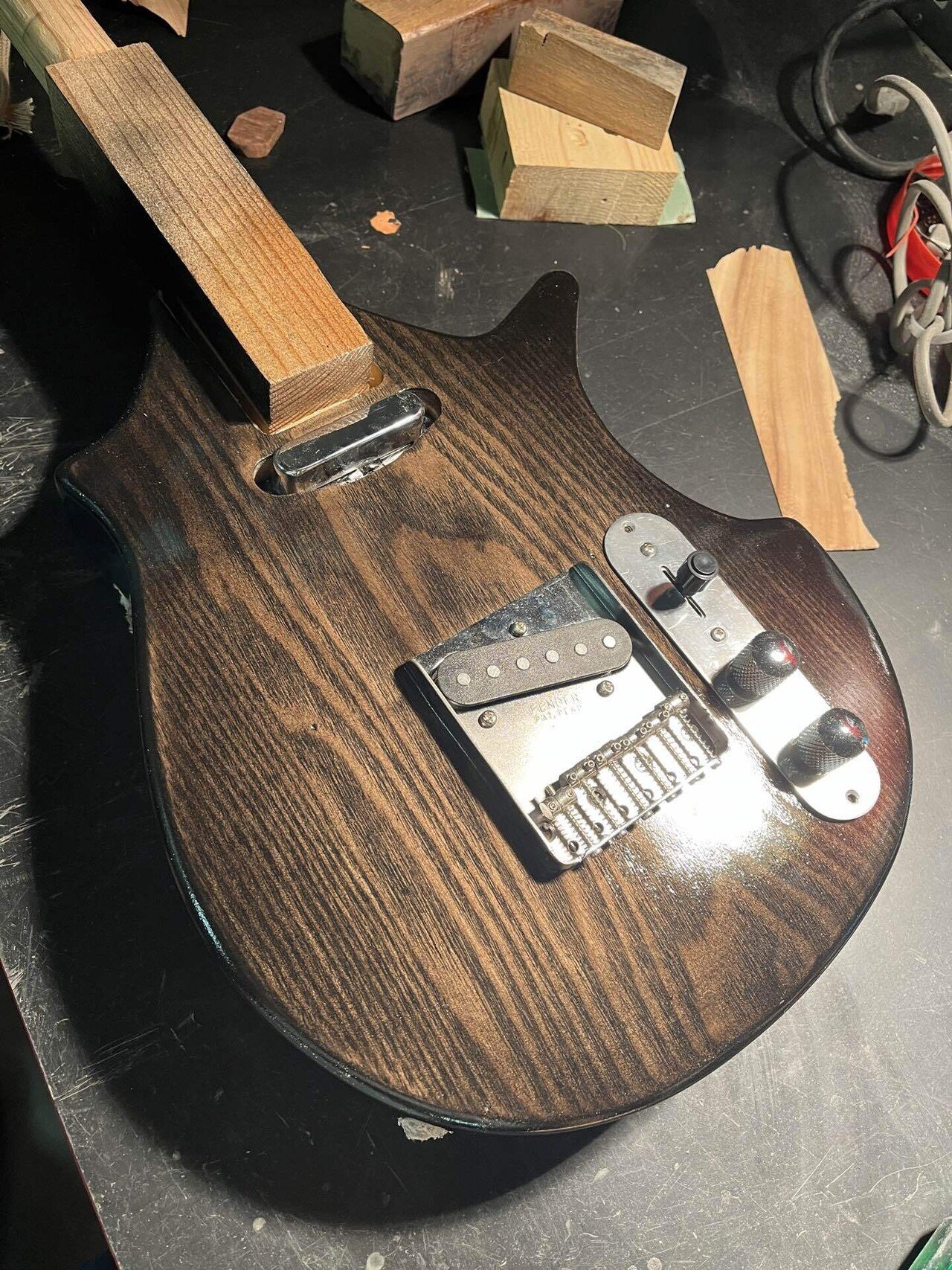 ギター製作】 BUTA-3の製作⑧(組立、そして完成)｜れんたろ