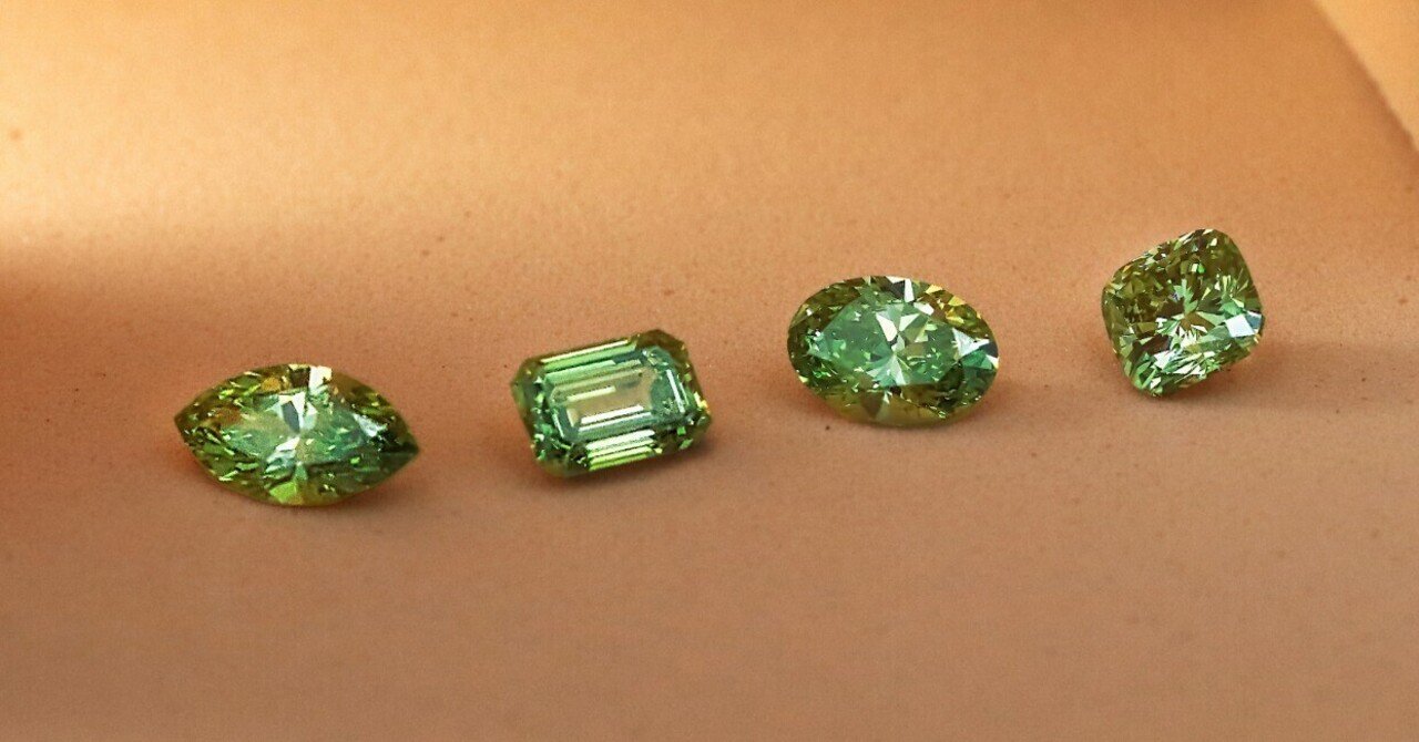 計0.696CTプラチナエメラルドダイヤリング　パヴェ 濃厚グリーン❣️上質✨計0.696CT✨プラチナエメラルドダイヤ