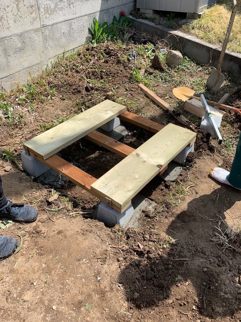 丘の上に小屋を作る トイレ棟編 川内有緒 かわうちありお Note 丘の上に小屋を作る トイレ棟編 川内有緒 かわうちありお Note