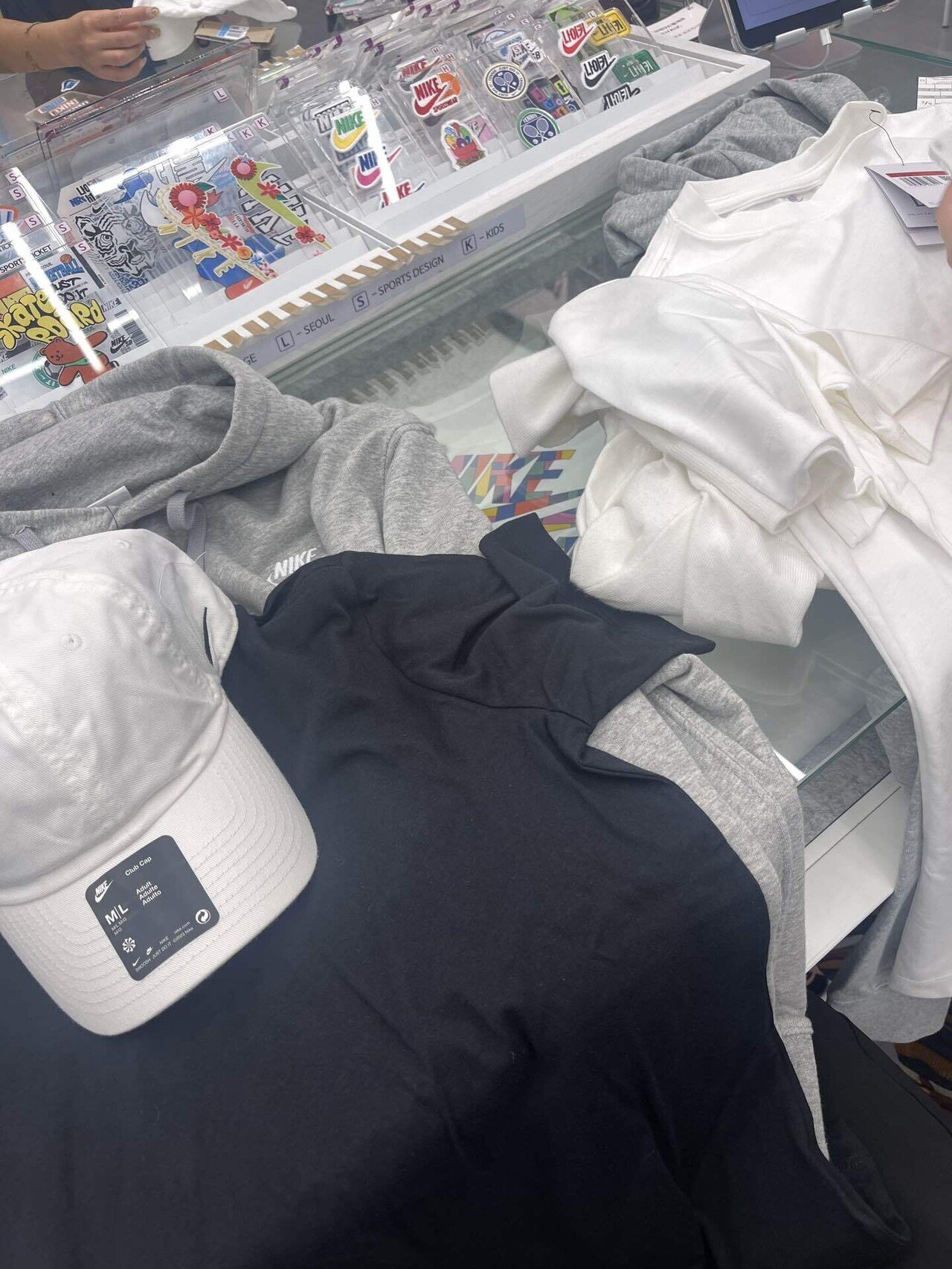 韓国旅行】NIKEソウルでカスタマイズ！世界に一つだけのキャップ