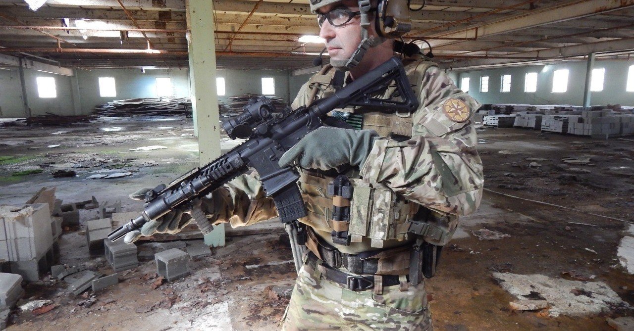射撃姿勢の解説 実戦のためのレディ ポジション Mil Info Note