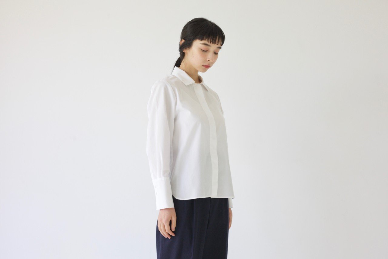 4/23 21:00~販売開始】foufouの白シャツ、そしてアジャスト