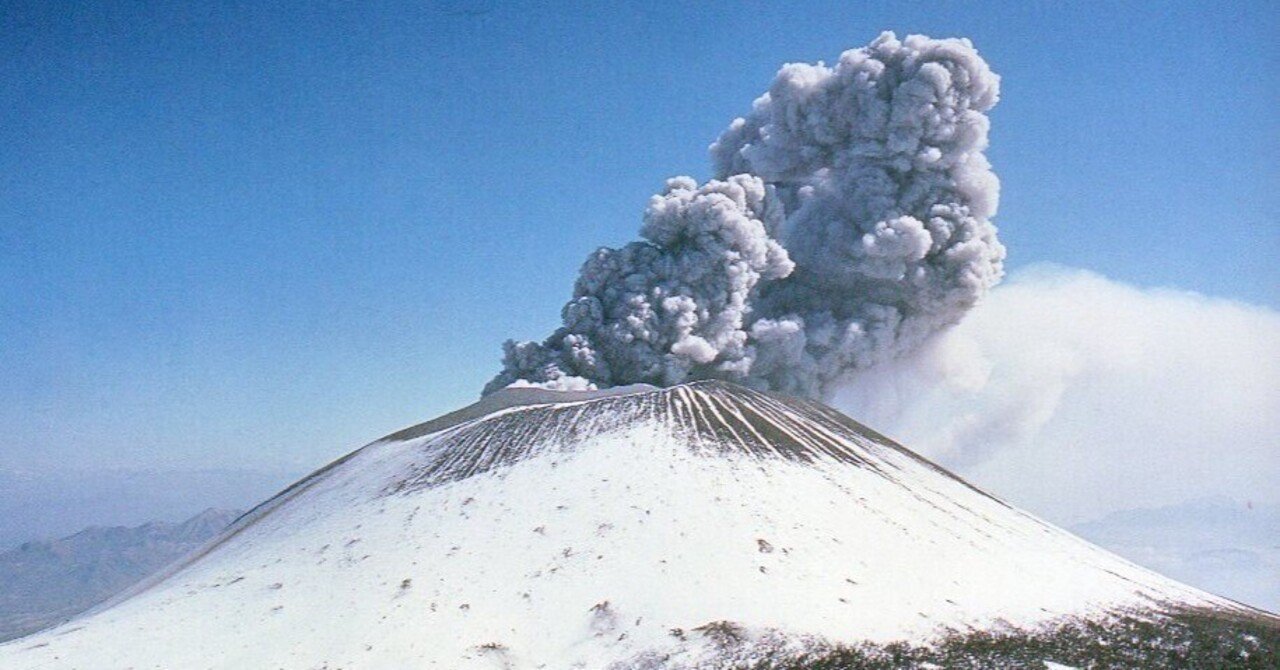 浅間ジオ資源@浅間山の火山弾で作った鉢に タンナゲンカイツツジと岩鏡と岩梨の寄せ植え 浅間ジオ資源@浅間山の火山弾で作った鉢に タンナゲンカイツツジと