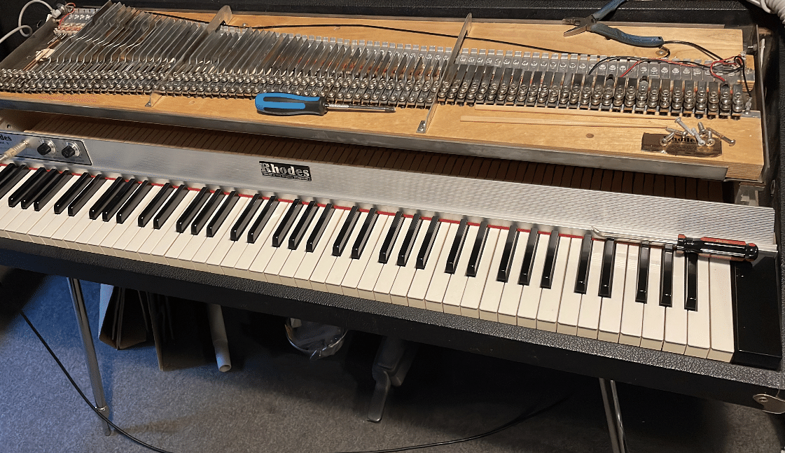 Homepage - Rhodes Music