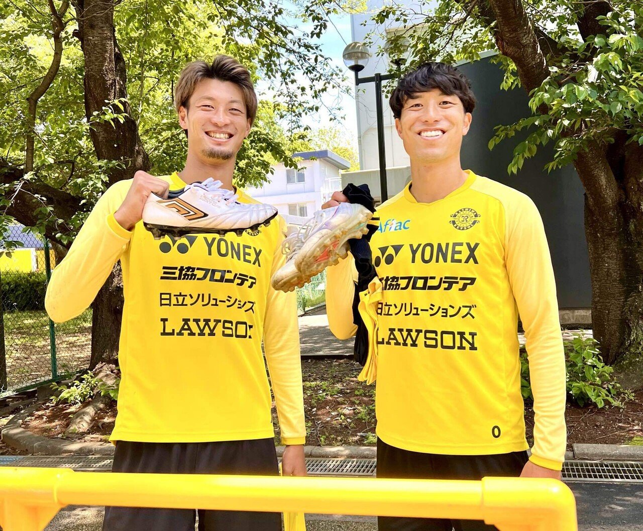 日立　バドミントン　ユニフォーム バドミントン日立HITACHI ユニフォーム