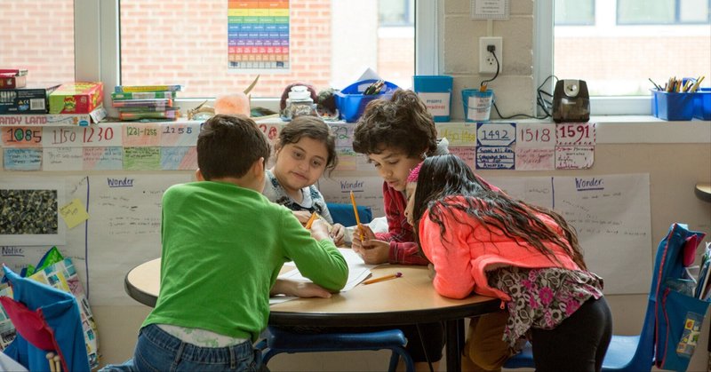 SRI Educationの研究者が年長から8年生までの子供の無料教育リソースを検証