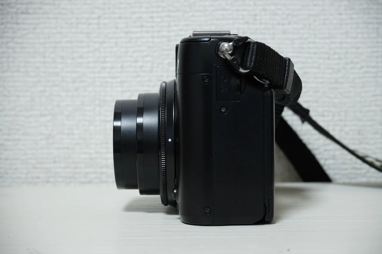 ニコン最後のCCDコンデジ COOLPIX P7100｜びろーど