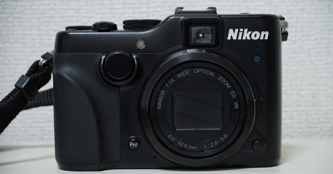 ニコン最後のCCDコンデジ COOLPIX P7100｜びろーど