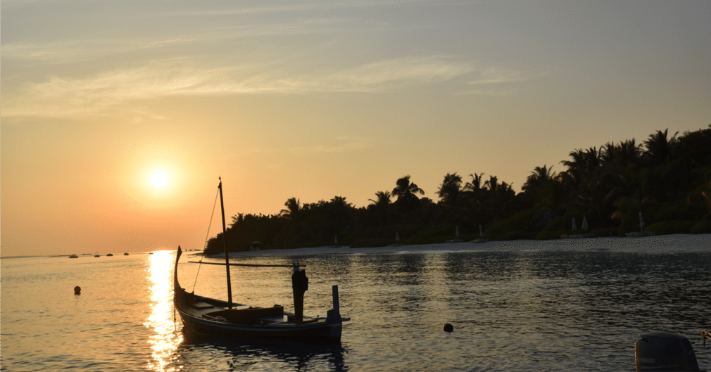モルディブ：世界で最初の水没国となる可能性が…！｜合同会社