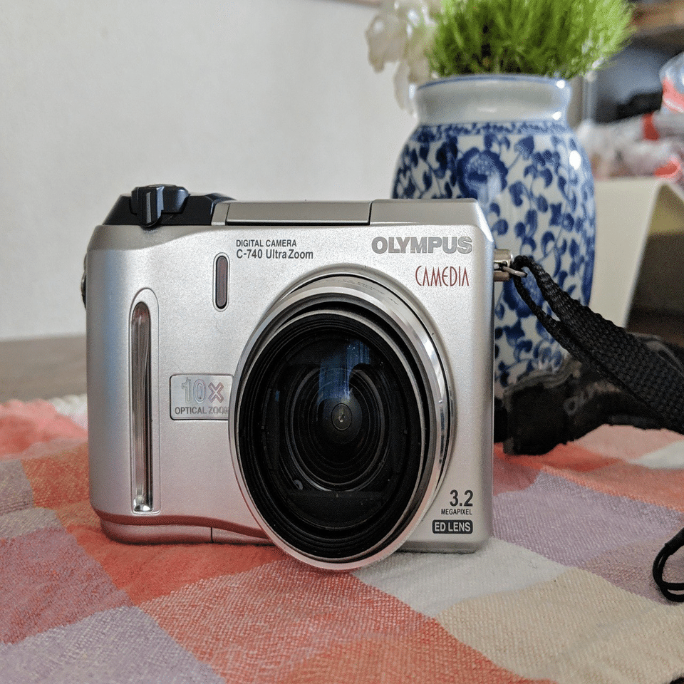 CAMEDIA C-740 Ultra Zoom｜元田中マロ