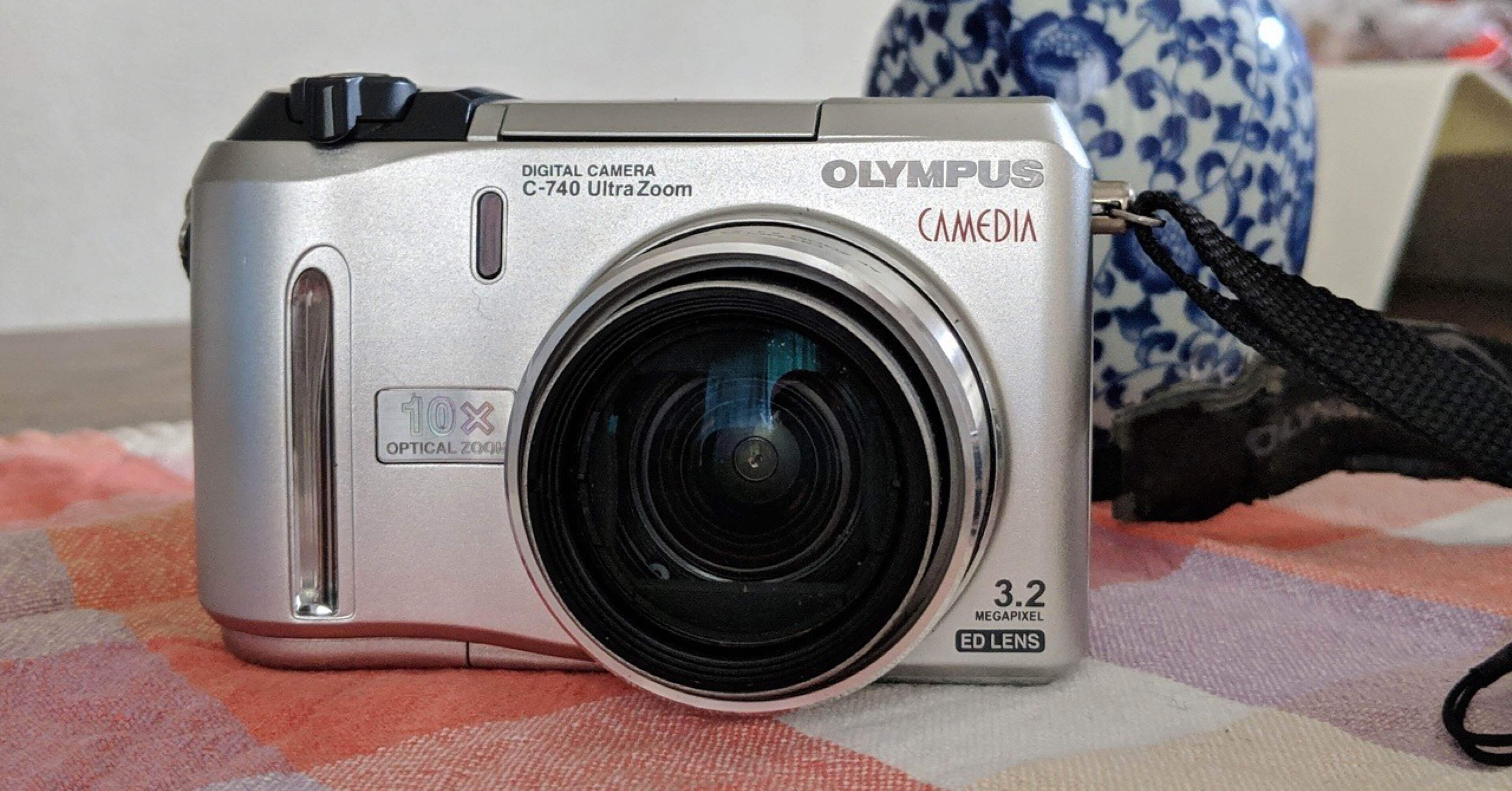 CAMEDIA C-740 Ultra Zoom｜元田中マロ