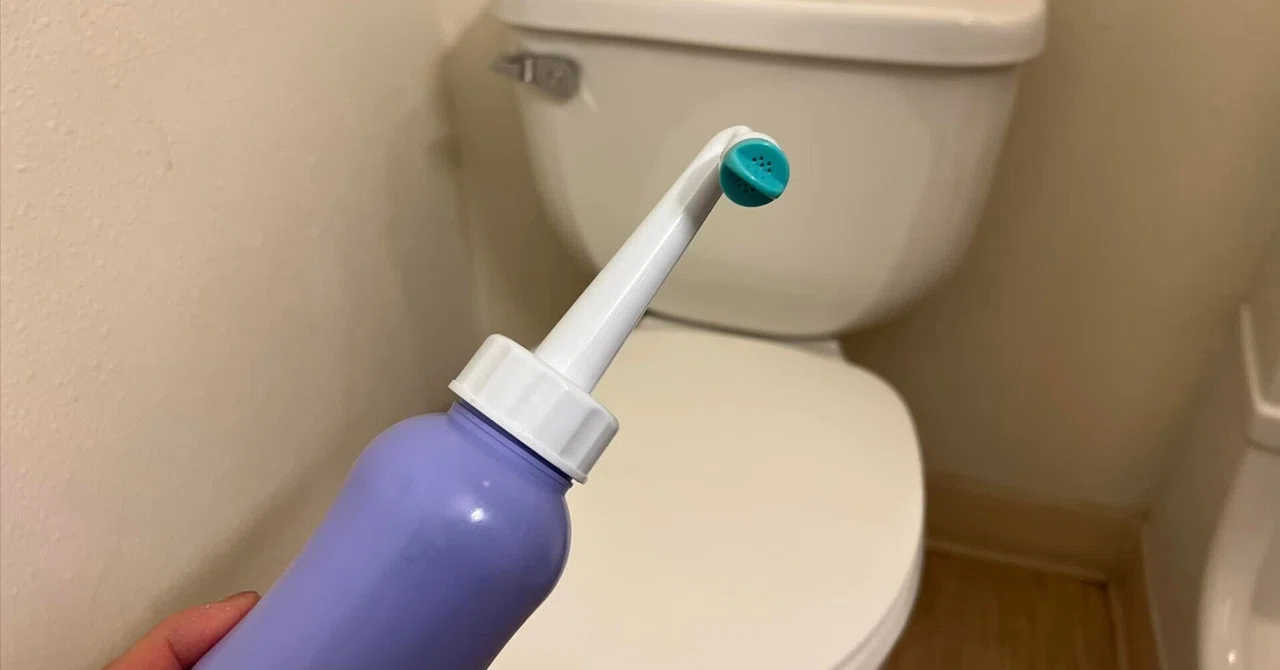 海外TOTO ほど近い Travel Washlet希少 潔癖症の方用 携帯ウォシュレット
