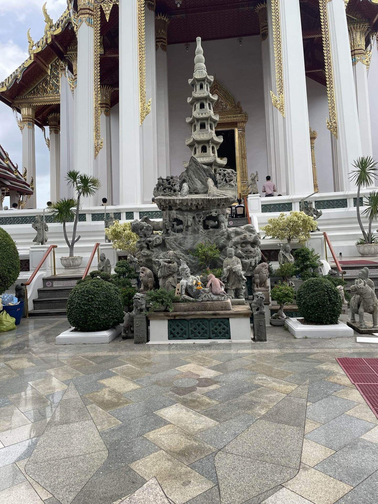 ワットスタット・前編】中華風装飾と圧巻の壁画を心ゆくまで堪能する