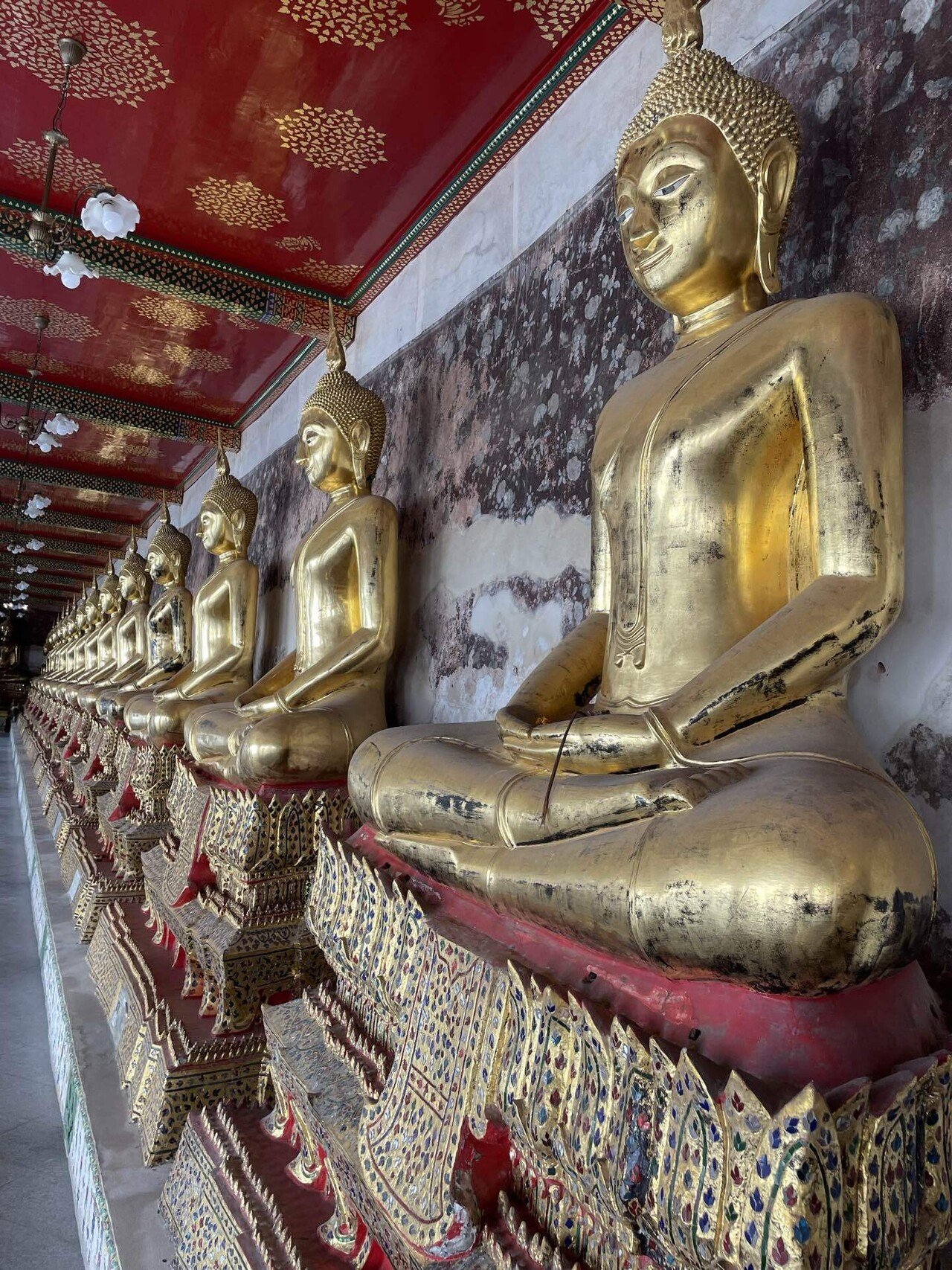 ワットスタット・前編】中華風装飾と圧巻の壁画を心ゆくまで堪能する