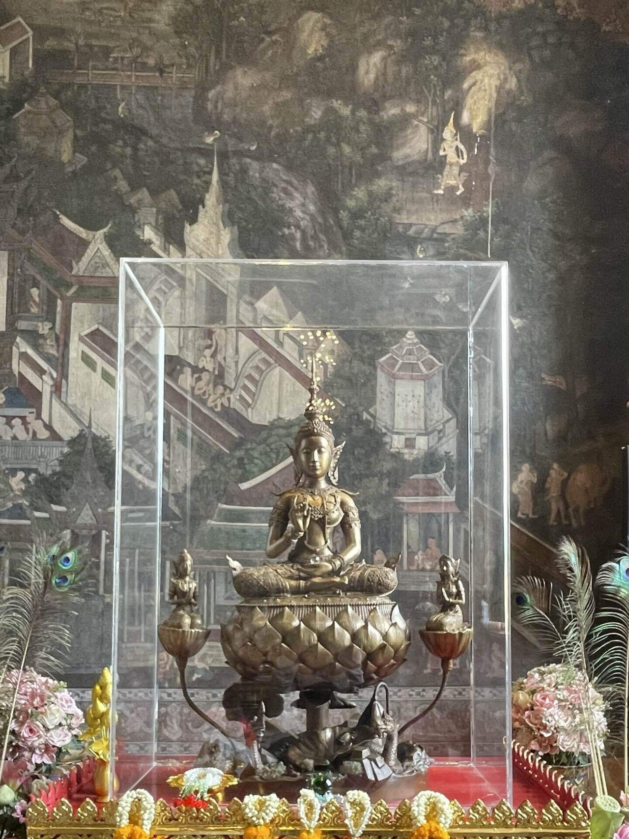 ワットスタット・前編】中華風装飾と圧巻の壁画を心ゆくまで堪能する