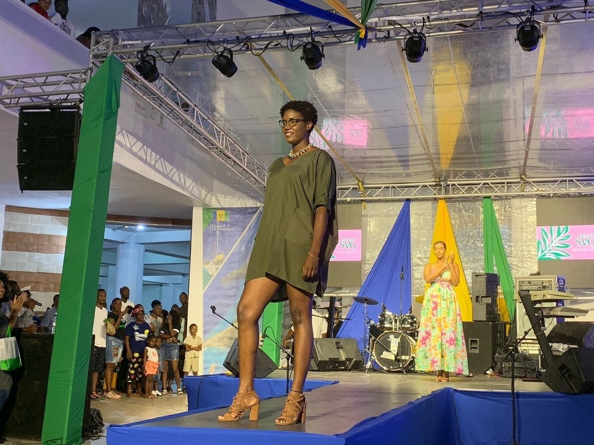 粘着 シリコンバスト 貼付式 人工乳房 本物の 質感 女装おっぱい ブラジャー 偽胸 リアル コスプレ変装 補正 左右2個 選べるサ ROANYER  偽乳 男の娘 シリコンバスト 女装 おっぱい 偽胸 人工乳房 コスプレ メンズ ブラ 巨乳 [GUYOS] Cosplay 女子 女性 バストアップ  粘着, image size:1200x900