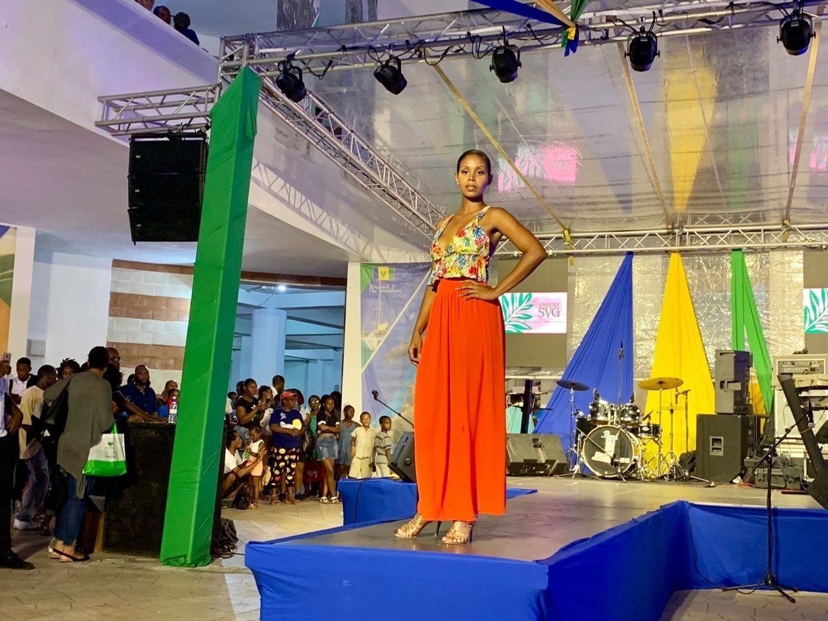 ショーツのみ, image size:1200x900