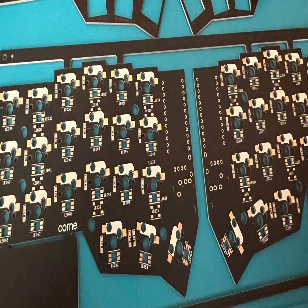 はじめての自作キーボード『Corne Cherry V3』に挑戦する。（前半