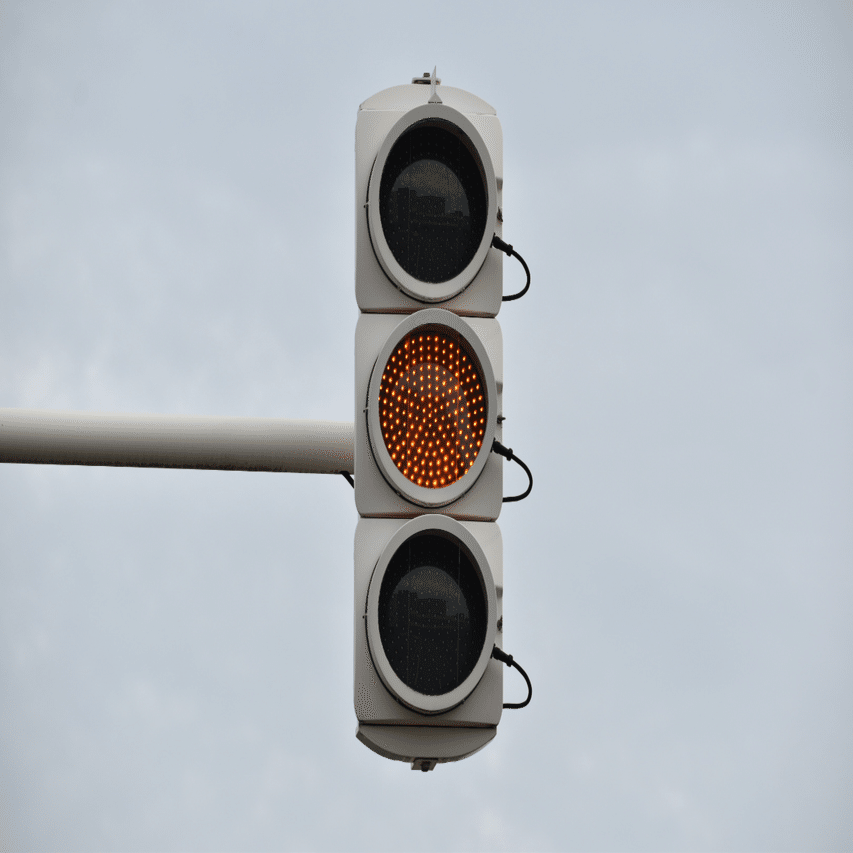 新千歳空港にある「特殊？」な信号機｜Nしん