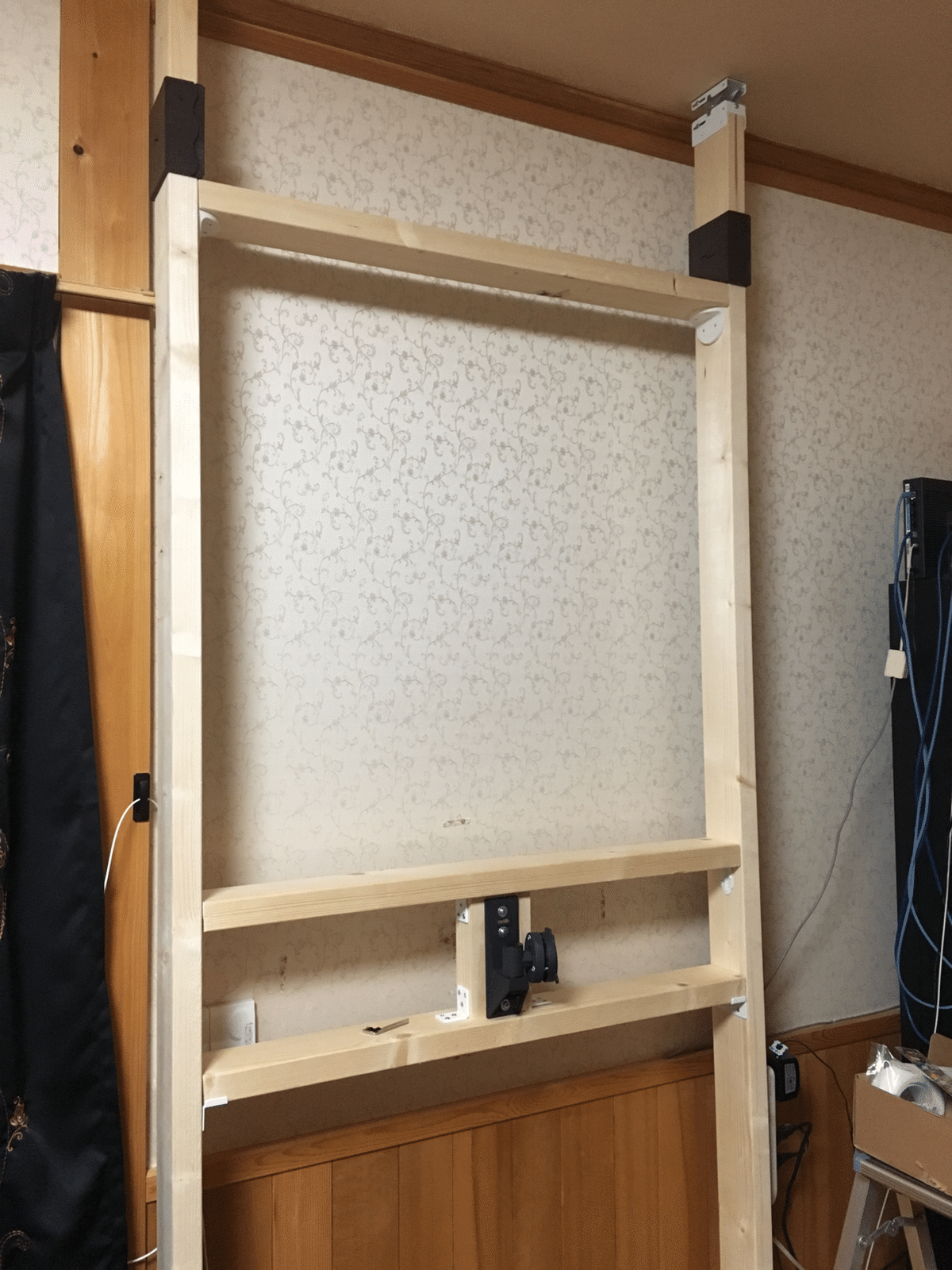 どこでも 壁掛け テレビ 金具 2台 1セット 壁美人 DIY tlb.jpg