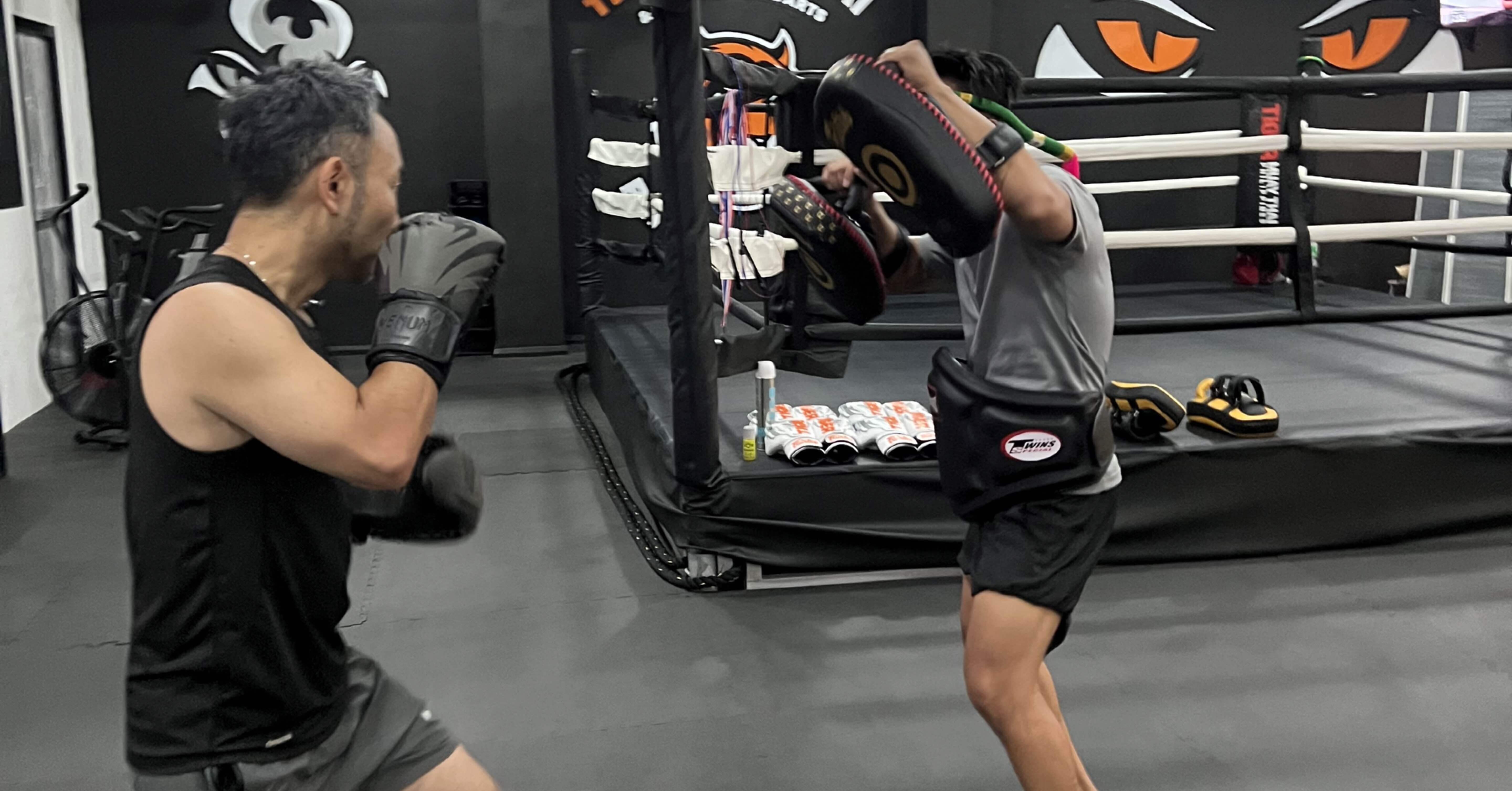 8歳の長男とムエタイマニラ2人旅｜保育園理事長の子育て(生)