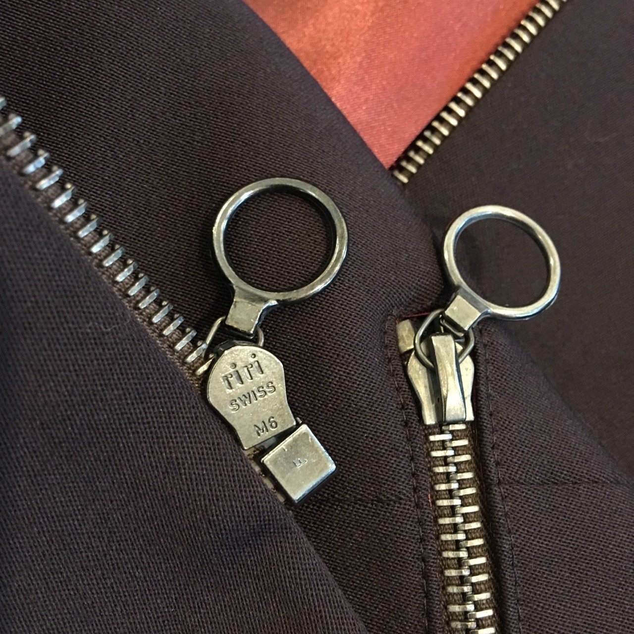 毎日ディティール】riri ジッパー｜うぐいすよしの