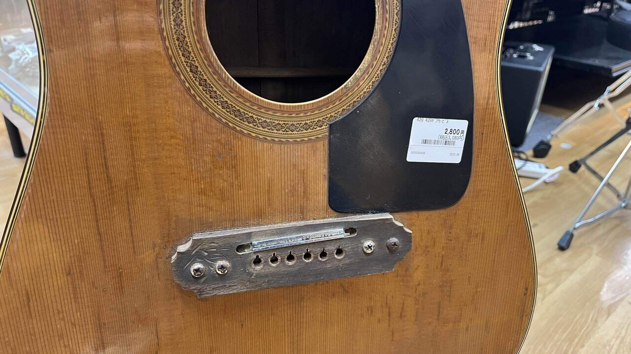 Furch DX-61 フォルヒ　アンプ内蔵アコギ　ブリッジ要修理 Furch DX-61 フォルヒアンプ内蔵アコギブリッジ要修理