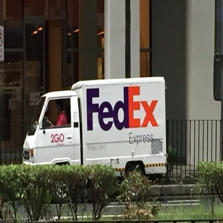 徹底比較！【フィリピン・マニラから日本へ】FedExで荷物を送る方法（DHL、OCSとの比較あり）｜しおん