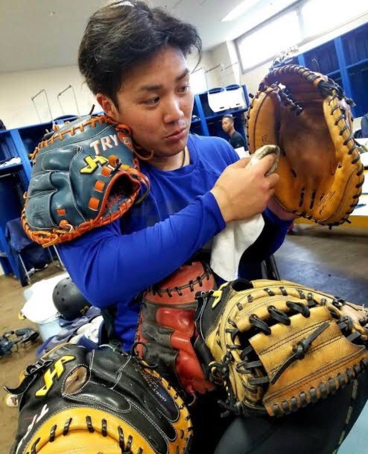 一般軟式　キャッチャーミット　伏見寅威 オリックスバファローズ伏見寅威選手使用 キャッチャーミット