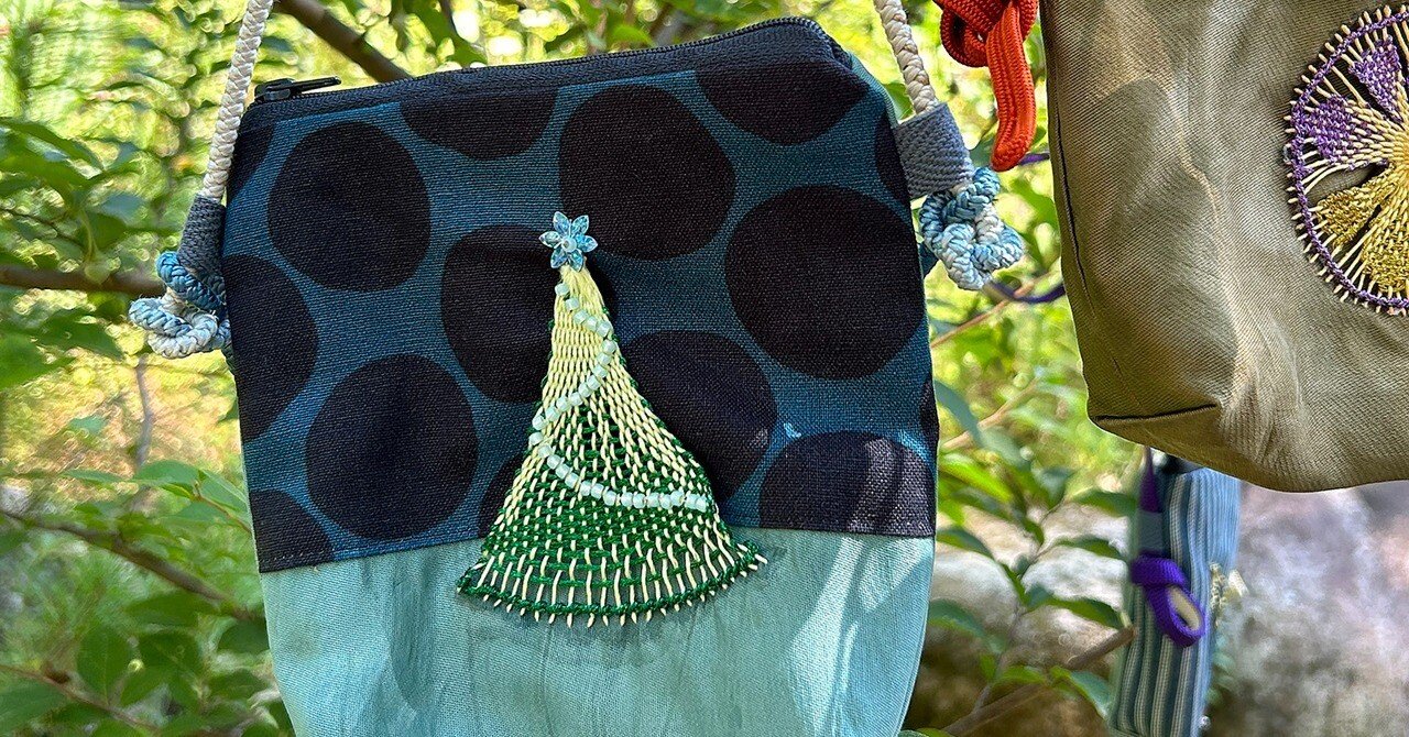 ニャンドゥティのポシェット、ムクゲの花｜サナエvinsanchi